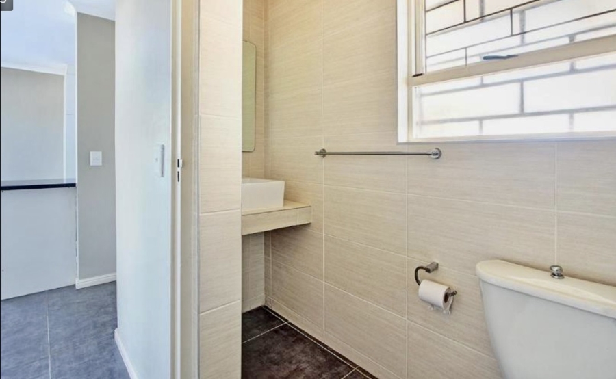 1 Bedroom Property for Sale in Table View Western Cape
